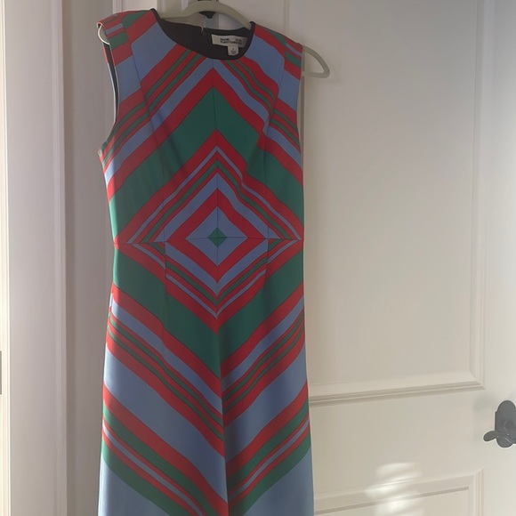 Diane Von Furstenberg (DVF) Dress - Sz 6 - Picture 1 of 6